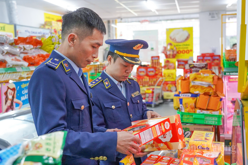 Hà Tĩnh: ‘Căng mình’ trên mọi mặt trận, giữ vững thị trường sát Tết - 4