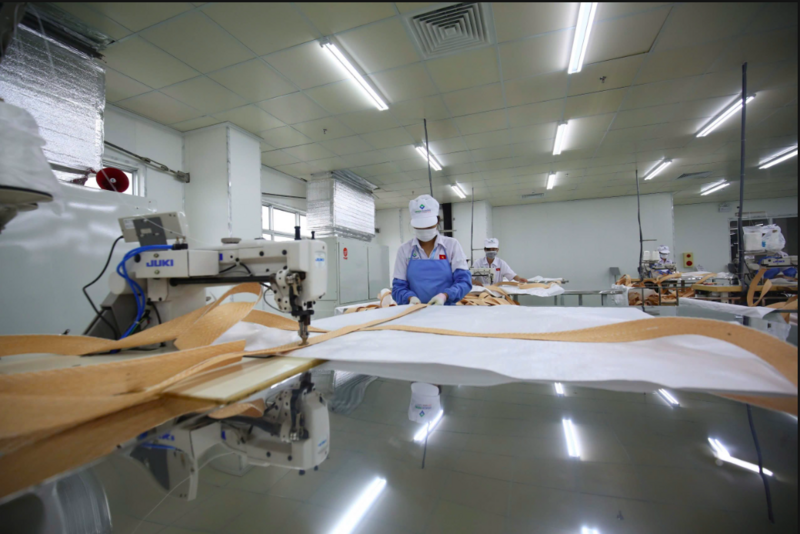 Dệt may Việt Nam đứng trước yêu cầu nâng cao năng suất để đạt mục tiêu tăng trưởng 2 con số. Ảnh: Nguyễn Nam