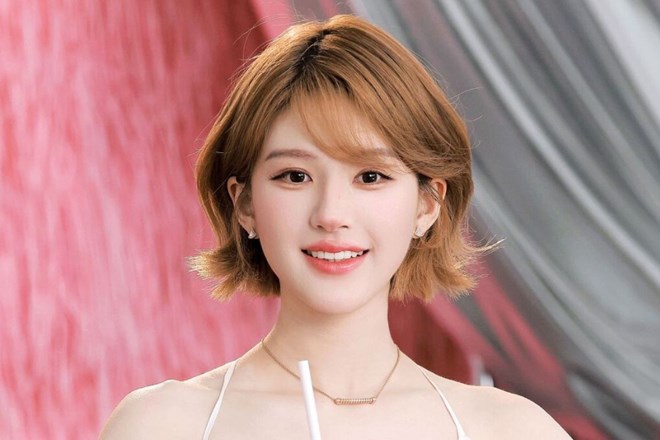 Triệu Lộ Tư im lặng trước ồn ào quảng cáo sai sự thật