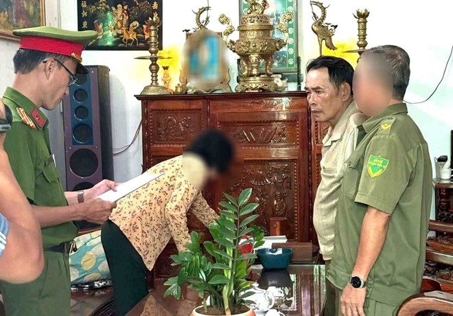 Bắt tạm giam người