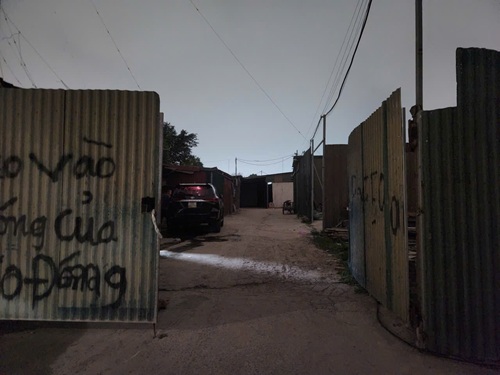 Hà Nội mạnh tay cắt điện xưởng trái phép ở Thanh Liệt. Ảnh: Minh Hạnh