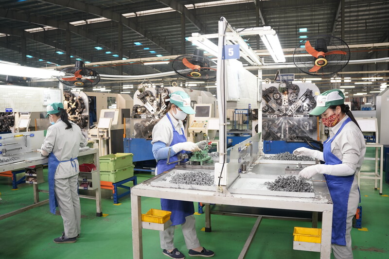 Ngành công nghiệp không chỉ giữ vai trò động lực tăng trưởng mà còn tạo nền tảng quan trọng để mở rộng quy mô sản xuất, thúc đẩy chuyển dịch cơ cấu kinh tế. Ảnh: Cấn Dũng