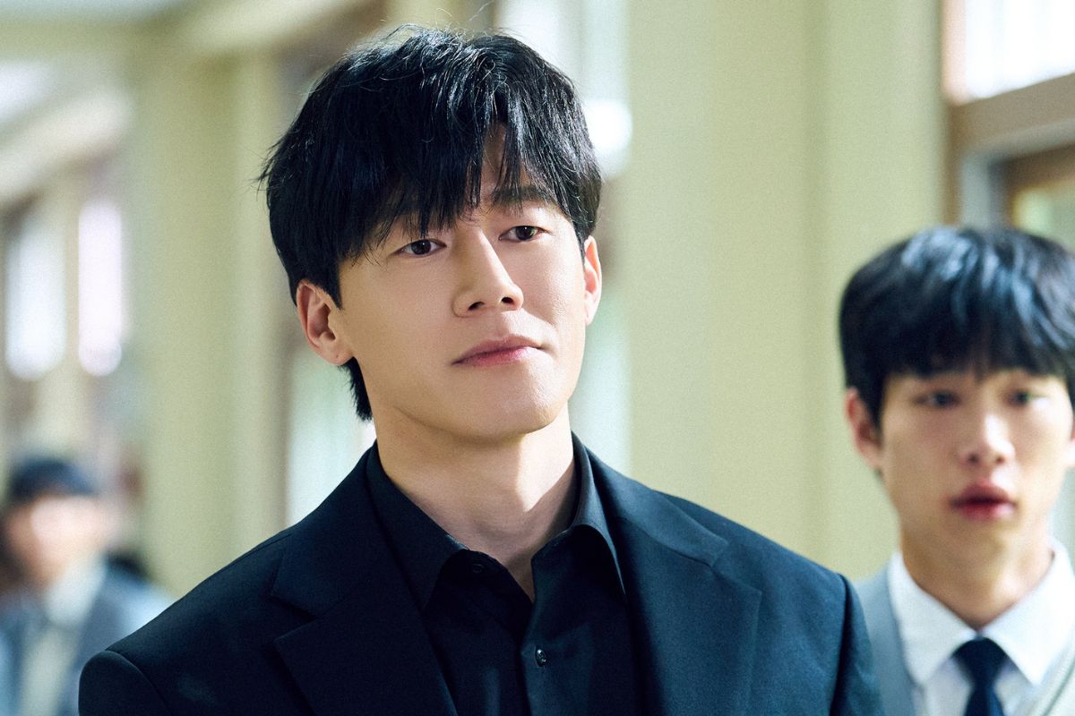 Kim Moo Yeol gây sốt trong phim “Teach you a lesson“. Ảnh: Netflix
