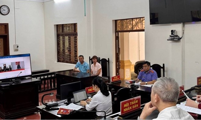 Phiên tòa xét xử bị cáo Vũ Văn Mạnh (Hải Phòng) về hành vi lừa đảo xuất khẩu lao động hồi đầu tháng 4.2026. Ảnh: Viện KSND khu vực 11