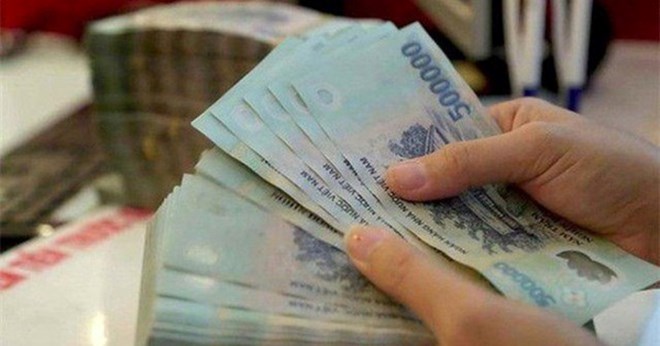 Tiếp tục hoàn thiện chính sách tiền lương, phụ cấp và chế độ đãi ngộ