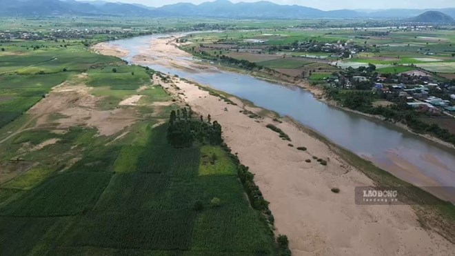 Nạo vét sông, suối vùng ven sông Ba ở Gia Lai để tiêu thoát lũ