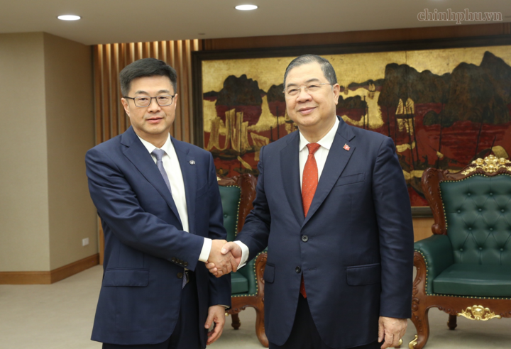 Phó Thủ tướng Thường trực Chính phủ Phạm Gia Túc tiếp Chủ tịch Ngân hàng Xuất nhập khẩu Trung Quốc (China Eximbank) Trần Hoài Vũ - Ảnh: chinhphu.vn/Nguyễn Hoàng