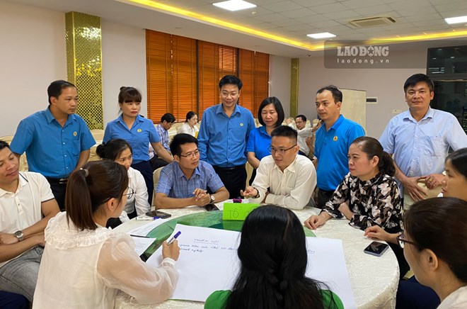 Người giữ nhịp giữa doanh nghiệp và người lao động vùng cao