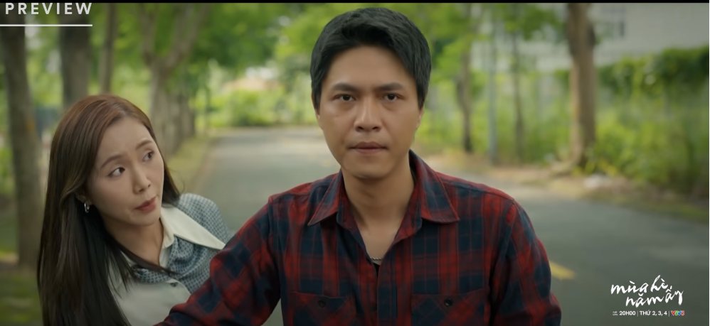 Khánh ghen ra mặt khi thấy Tùng gọi điện muốn gặp Phương. Ảnh: VFC