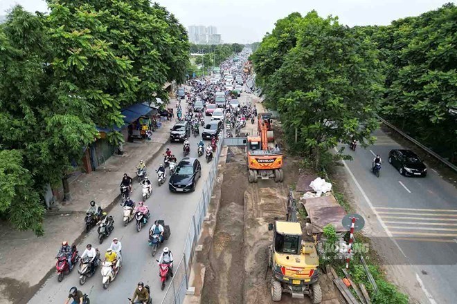 Hà Nội phân luồng Đại lộ Thăng Long để sửa chữa 4 cầu