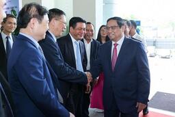 Thủ tướng Chính phủ: Lấy khoa học công nghệ và đổi mới sáng tạo làm một động lực tăng trưởng chủ yếu