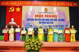 Tôn vinh điển hình tiên tiến trong công nhân lao động