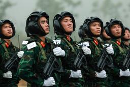 Chế độ đãi ngộ với sĩ quan quân đội có nguyện vọng nghỉ hưu trước tuổi