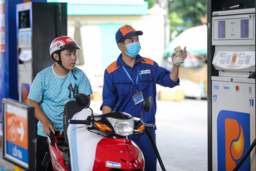 Giá xăng dầu giảm mạnh, có loại giảm hơn 1.200 đồng/lít