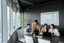 Xây dựng niềm tin: Bước chuyển mình chiến lược của doanh nghiệp Việt