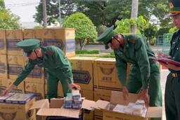 Mật phục bắt giữ 15.000 bao thuốc lá lậu ở khu vực biên giới An Giang