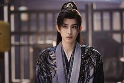 Ngao Thụy Bằng gây tranh cãi vì phản ứng gay gắt với fan cuồng bám đuôi xe