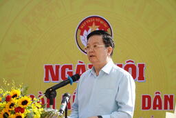 Phó Thủ tướng Mai Văn Chính dự Ngày hội Đại đoàn kết tại Khánh Hòa