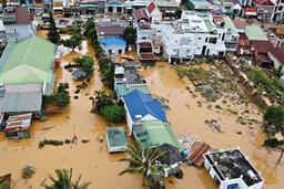 Bộ Công Thương triển khai các giải pháp hỗ trợ người dân vùng lũ