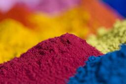 Thị trường phân hóa mạnh, sơn công nghiệp dẫn dắt giai đoạn 2025–2026