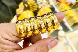 Giá vàng hôm nay 24/12/2025: Vàng nối dài chuỗi tăng, lập đỉnh kỷ lục
