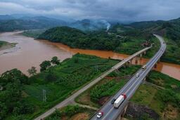 Cao tốc mở rộng nhanh, trạm dừng nghỉ vẫn là điểm nghẽn dịch vụ