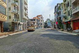 TPHCM sắp thông xe tuyến đường 4 làn xây trên kênh thoát nước