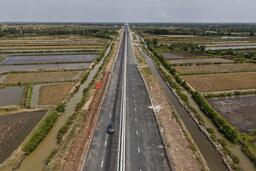 Cao tốc 27.523 tỉ thông xe, thênh thang đường về Cà Mau