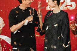 Con dâu tỉ phú Johnathan Hạnh Nguyễn và cách chọn mặc áo dài