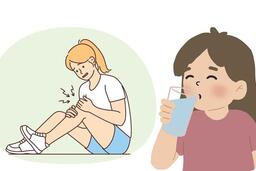 Đau khớp buổi sáng và bí quyết uống nước ấm của người Nhật