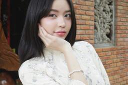 Hoa hậu Thanh Thủy ngày càng xinh đẹp khi rộ tin hẹn hò Trịnh Thăng Bình