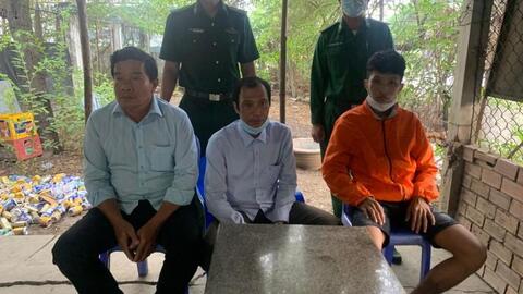 Biên phòng Tiền Giang bắt nhóm đối tượng tổ chức đá gà ăn thua bằng tiền qua mạng