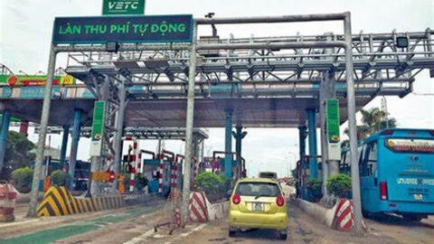 Thủ tướng Chính phủ yêu cầu Bộ Giao thông vận tải có phương án xử lý phù hợp những bất cập trong triển khai thu phí tự động không dừng
