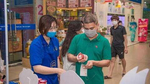 Doanh nghiệp bán lẻ hưởng lợi từ tiêu dùng cuối năm