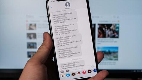 Nhiều ngân hàng tăng phí SMS Banking từ 1/9
