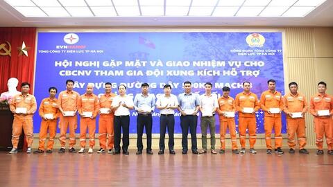 Thợ điện Thủ đô xung kích hỗ trợ thi công dự án 500kV