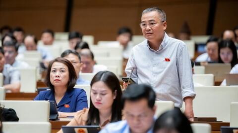 Đại biểu Quốc hội lo ngại tình trạng bán thuốc tràn lan trên mạng
