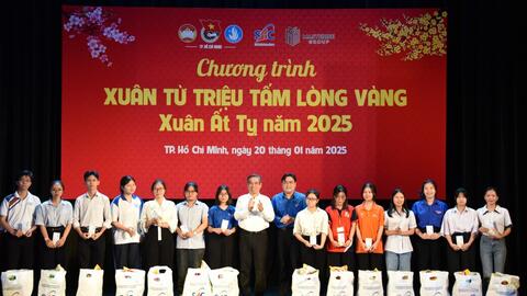 TP Hồ Chí Minh: Mang Tết ấm áp đến sinh viên xa nhà