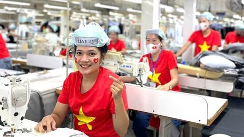 Tình yêu Tổ quốc trong công nhân và nét đẹp văn hoá lan tỏa từ doanh nghiệp