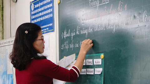 Lộ trình bỏ phụ cấp thâm niên nhà giáo, áp dụng chính sách tiền lương mới