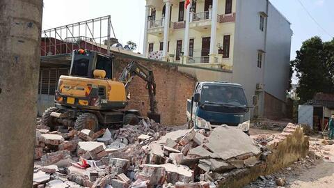 Hàng trăm hộ dân ở Hà Nội đồng loạt giao đất mở rộng đường huyết mạch lên 60m