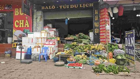 Hà Nội vẫn chưa dẹp dứt điểm chợ cóc