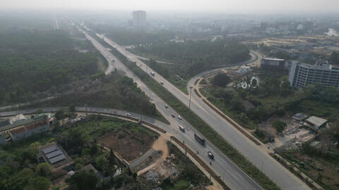 Dự án đường rộng 120-180m ở Hà Nội đang gấp rút thi công