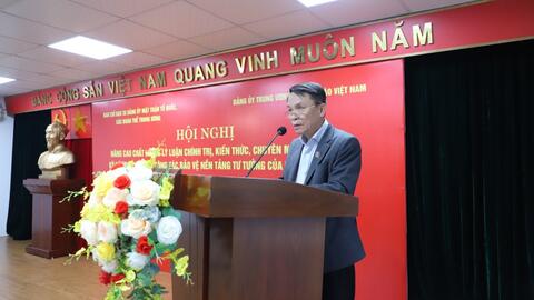 Bảo vệ nền tảng tư tưởng của Đảng từ phòng ngự sang chủ động tấn công