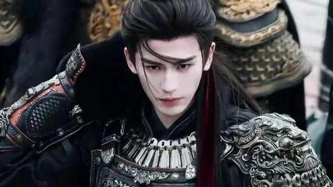 Trang điểm quá đà và tính logic nhân vật từ hình tượng của Trương Lăng Hách