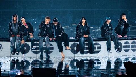 Concert 50.000 khán giả của BTS gây tranh cãi