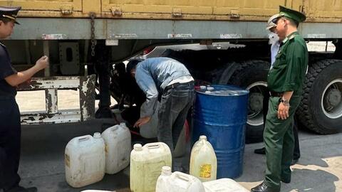 Buôn lậu xăng dầu biên giới Quảng Trị diễn biến phức tạp