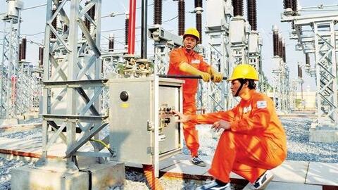 Xử phạt nặng vì không thực hiện ngừng, giảm mức cung cấp điện theo quy định