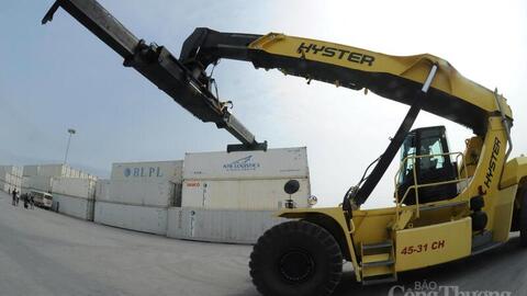 Thúc đẩy phát triển logistics, hướng tới chuỗi cung ứng toàn cầu