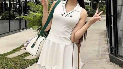 Con dâu tập đoàn Sơn Hải gây sốt trên sân pickleball